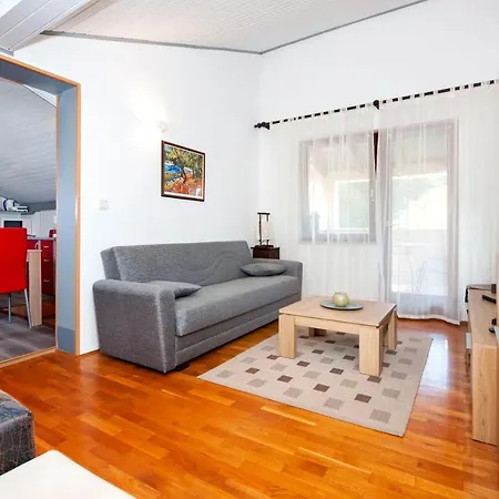 Branko Apartment