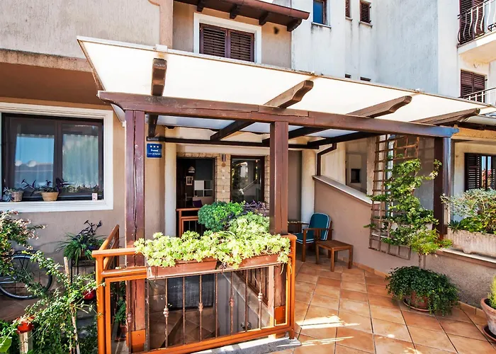 Branko 아파트 로비니