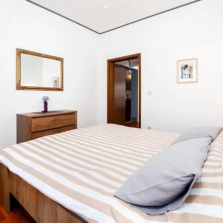 Branko Apartment